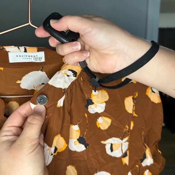 Equipment Tortoise Shell Brown Flower Print Lorainna Silk Mini Dress size Medium - Picture 8 of 16